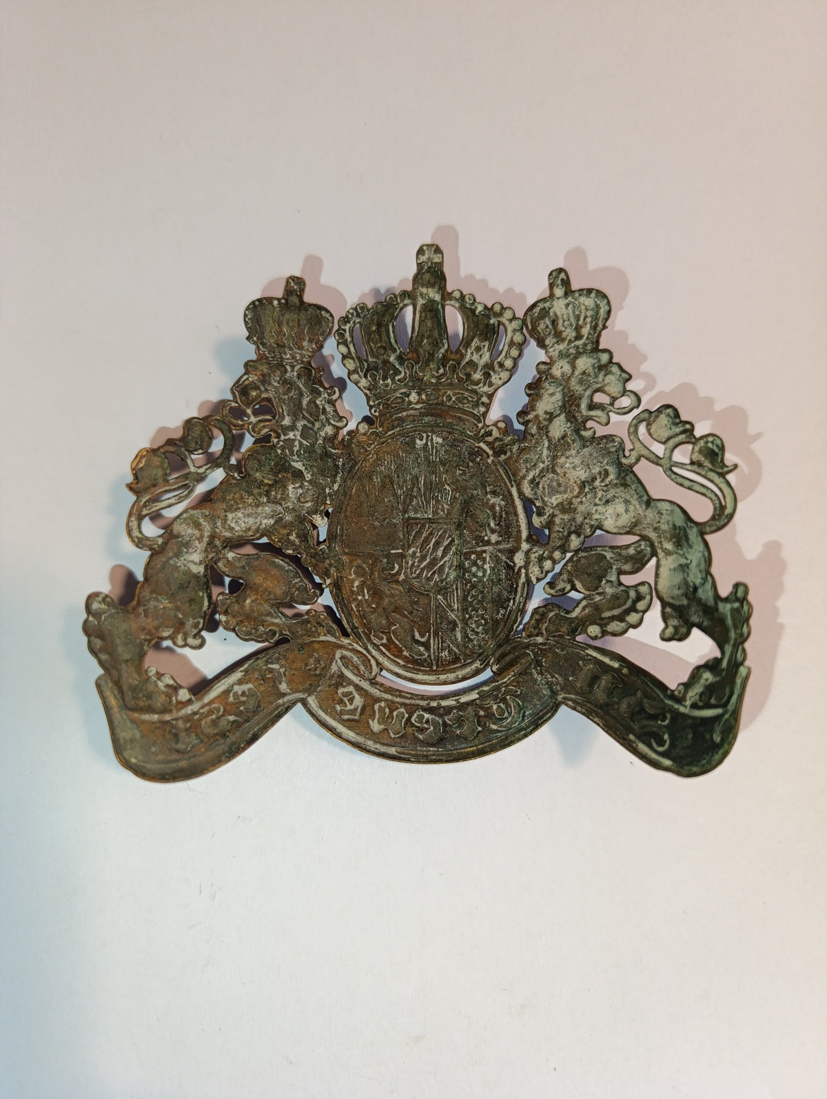 Plaque aux armes de Bavière pour casque à pointe – vue et détails