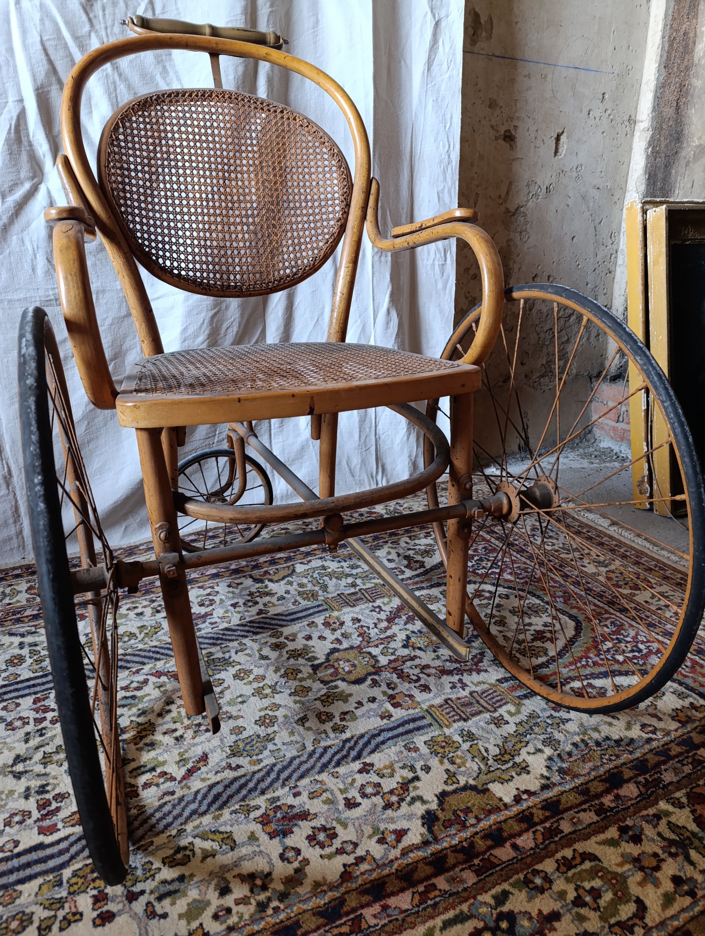 Rare exemplaire ancien, avec plaque du constructeur Eug. Vincent.