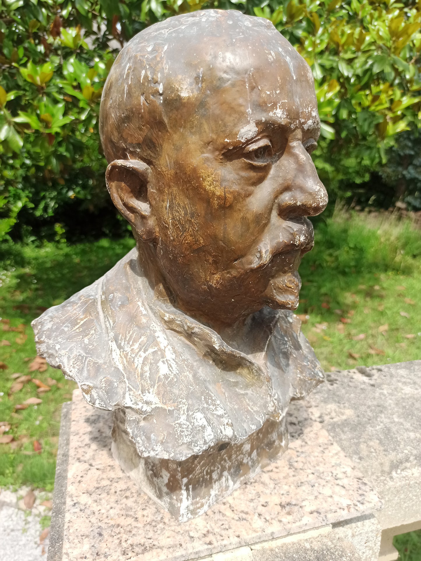 Buste en plâtre fin XIXe – Personnage non identifié – 45 cm de haut