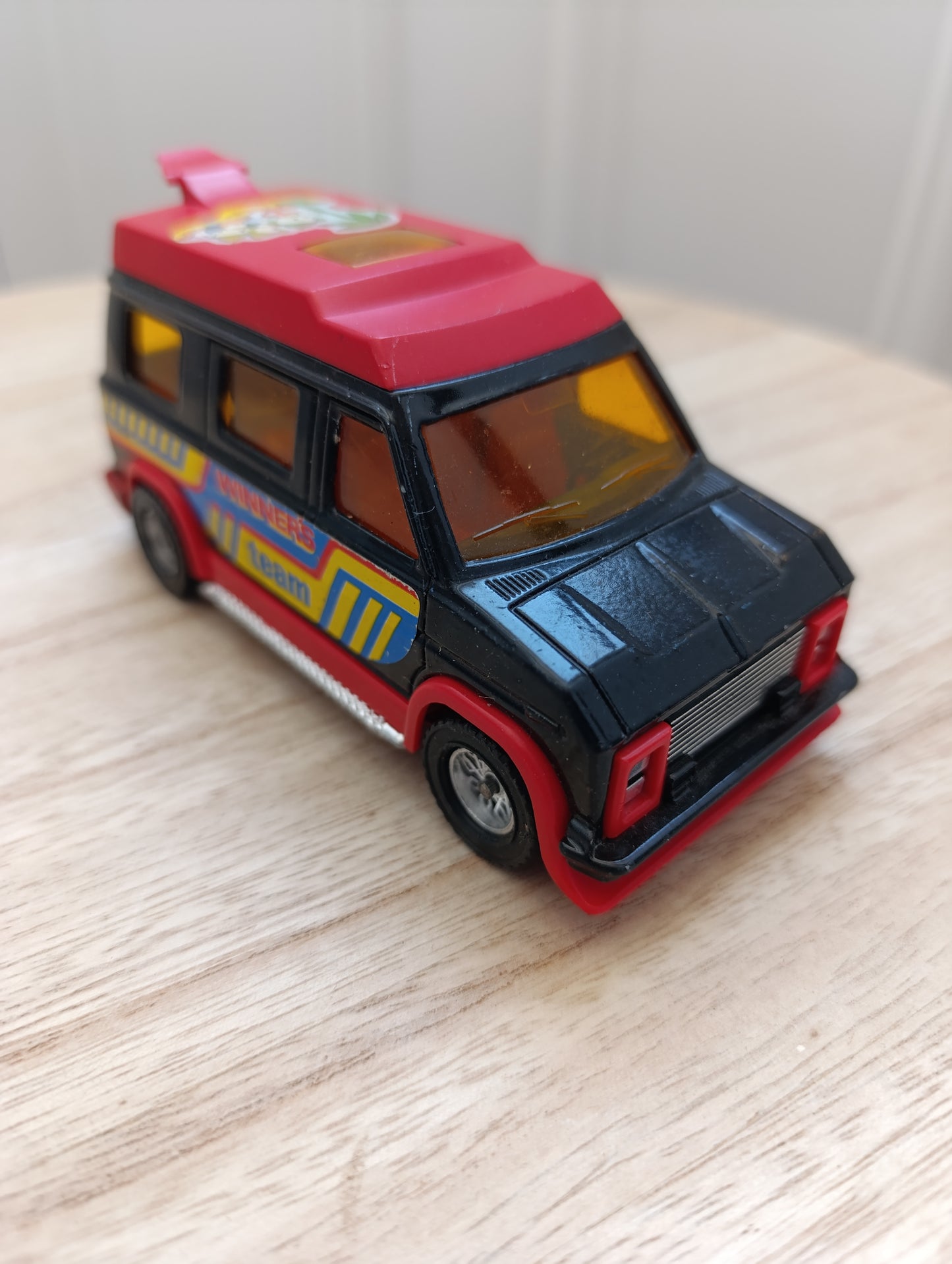 Voiture Majorette vintage 1/35 – Winners Team – Made in France – Métal