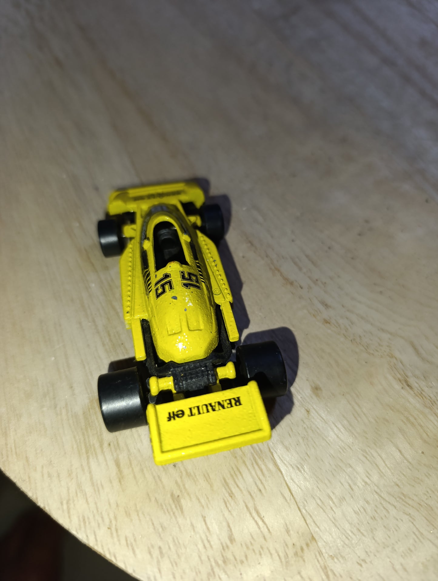 Majorette Elf‑Renault F1 R40 « Prost 83 » – formule 1 vintage 1/55 en plastique