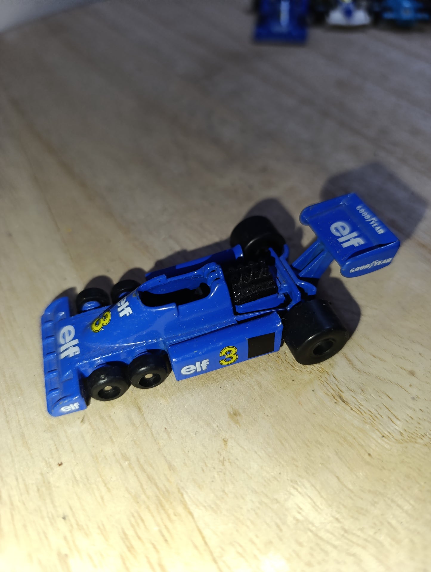Majorette F1 “Elf Tyrrell” n°3 – Voiture de course mini 1:55 vintage