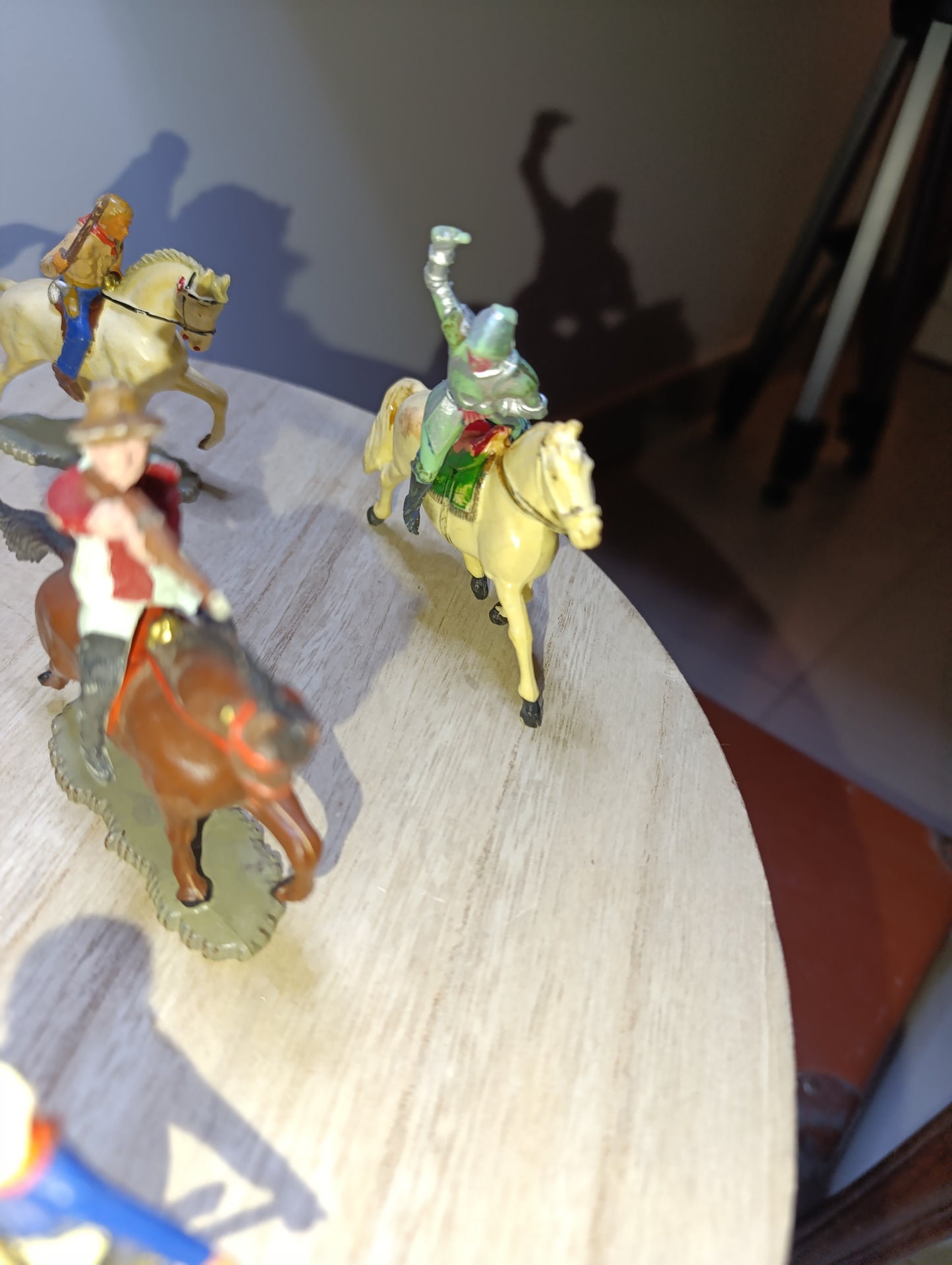 Lot de jouets Starlux Cowboys & Indiens – plastique années 30-60