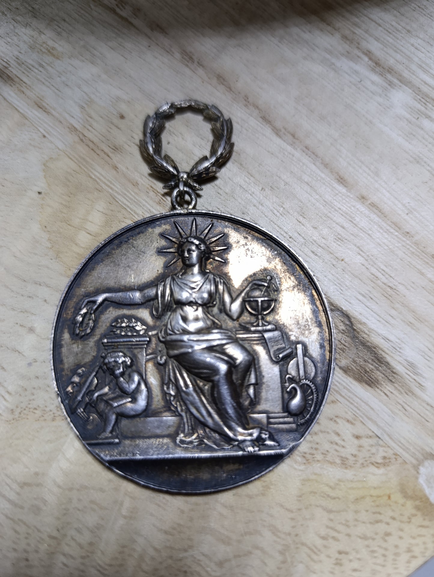 Médaille ancienne 1910 Société Nationale d'Encouragement au Bien – 50 g