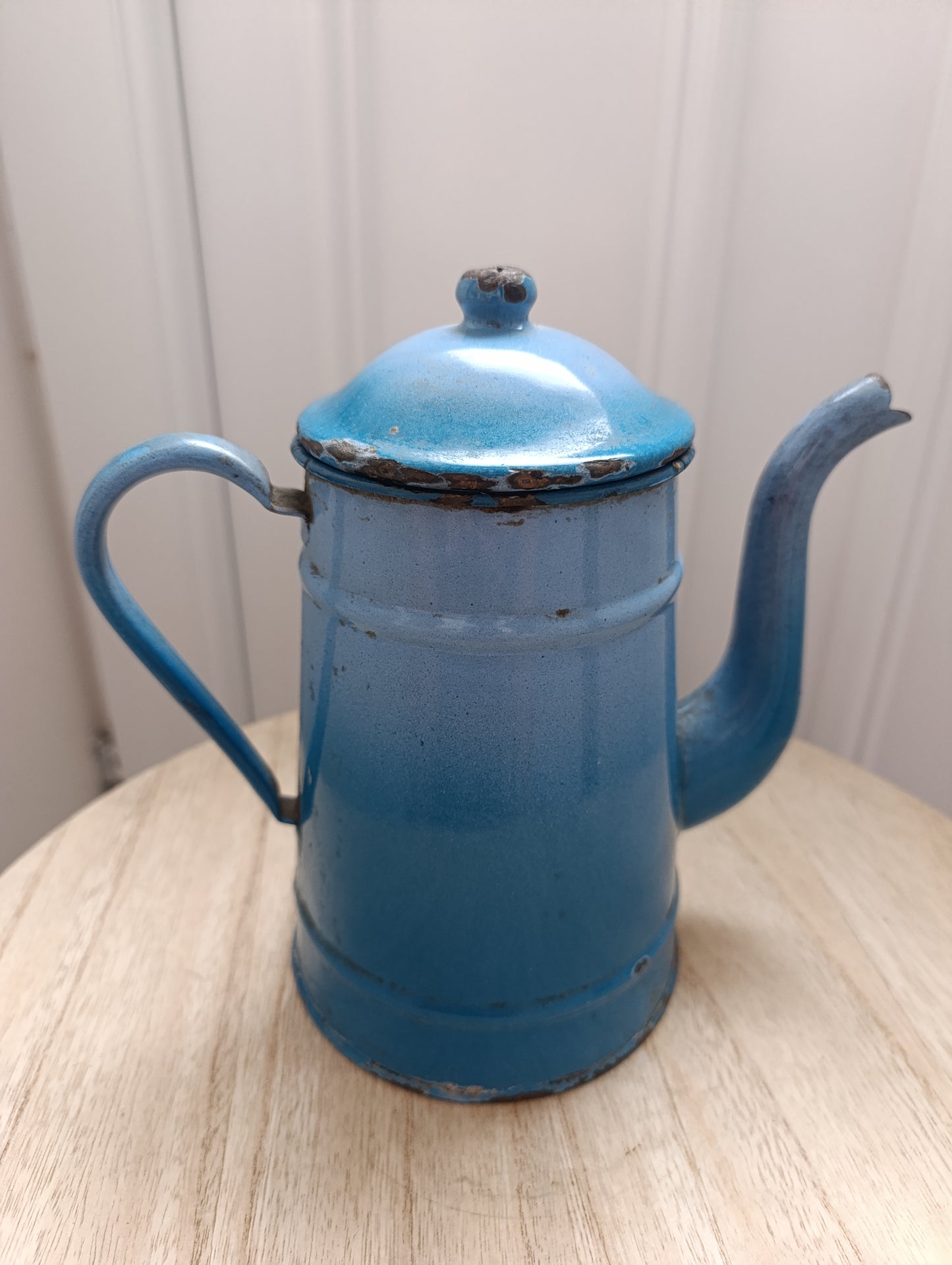 Cafetière ancienne émaillée bleue – 22 cm