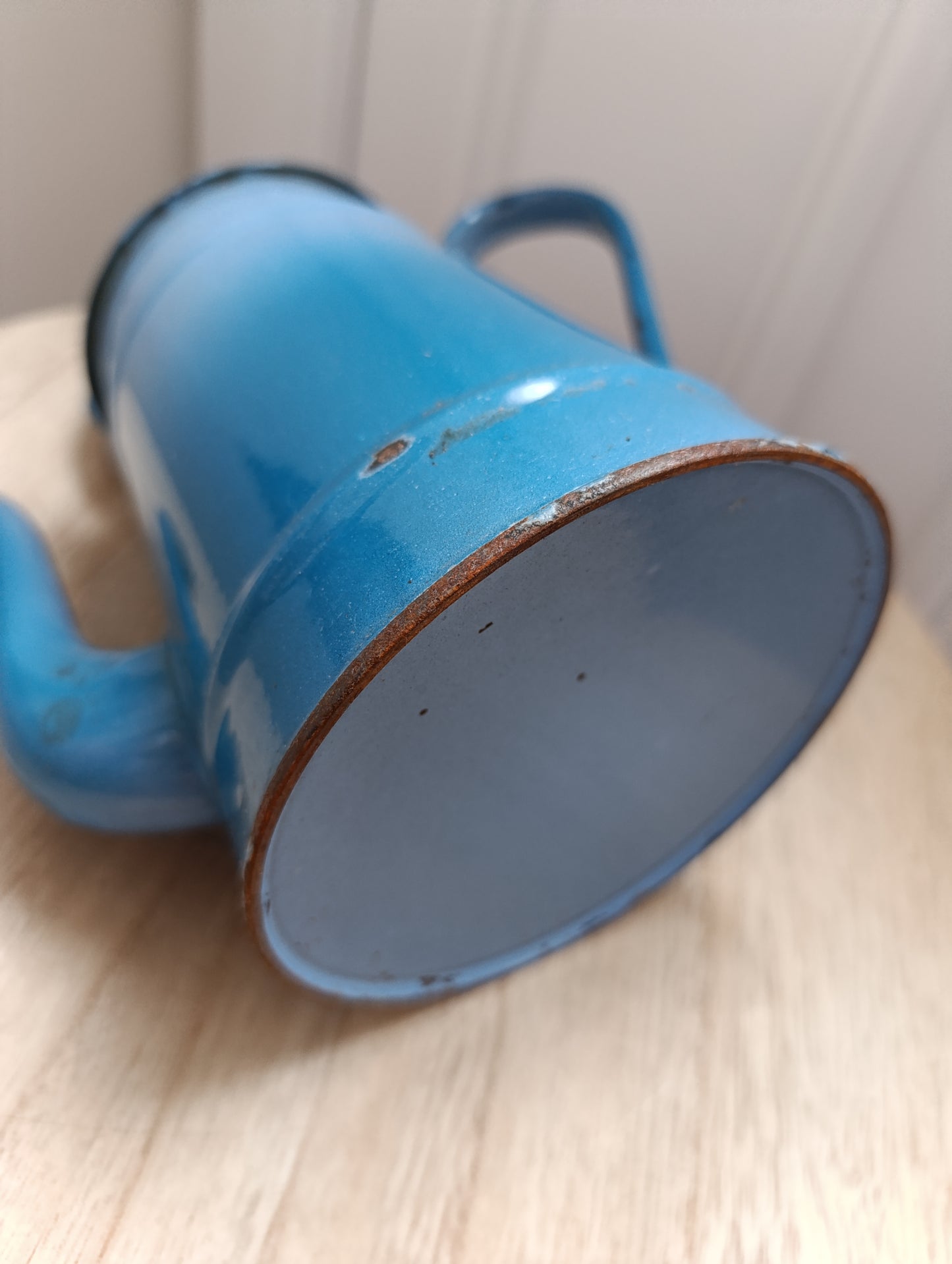 Cafetière ancienne émaillée bleue – 22 cm