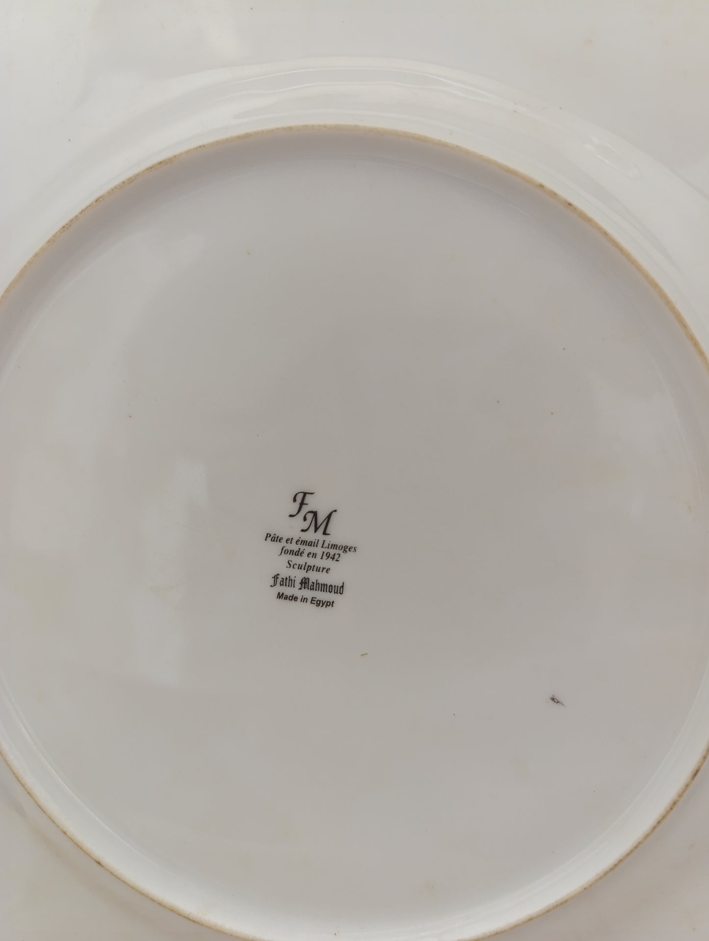 Assiette décorative égyptienne FM Limoges – 27 cm