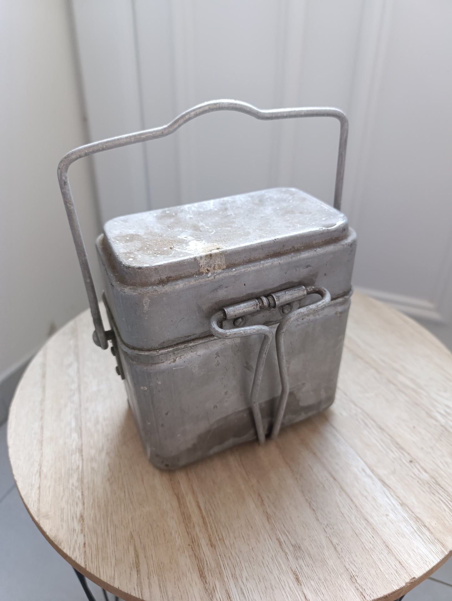 Gamelle militaire en aluminium – modèle ancien pliable