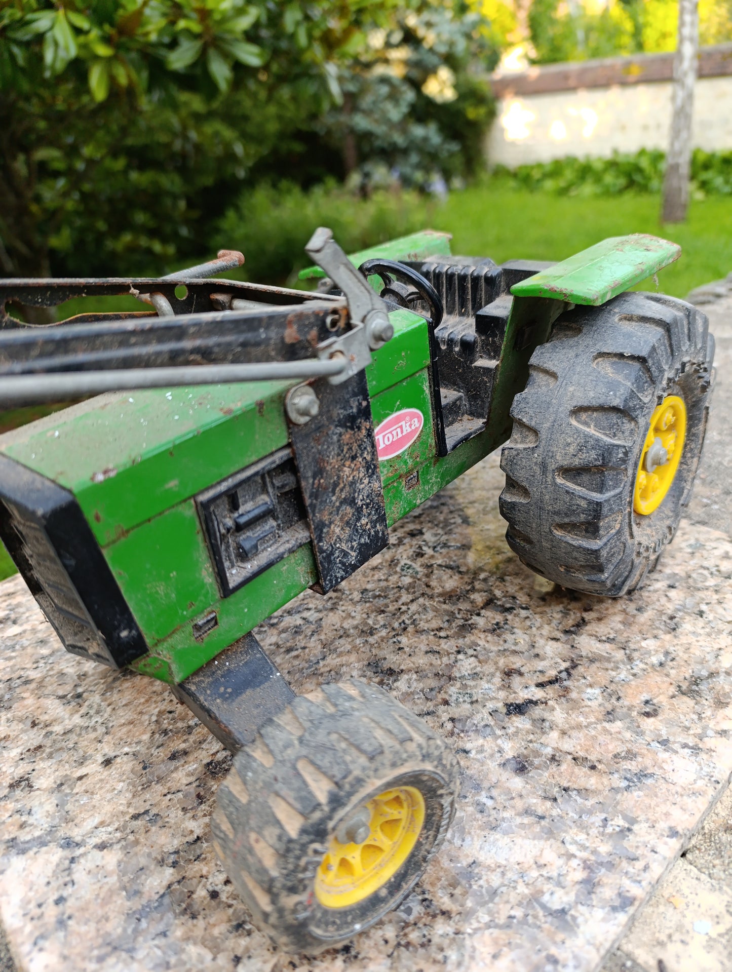 Tracteur tonka vert vintage en métal - pelle articulée