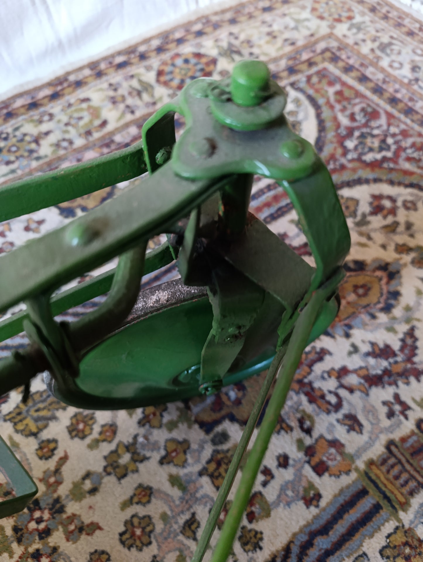 Voiture à pédales ancienne SIP – jouet métal vert années 50