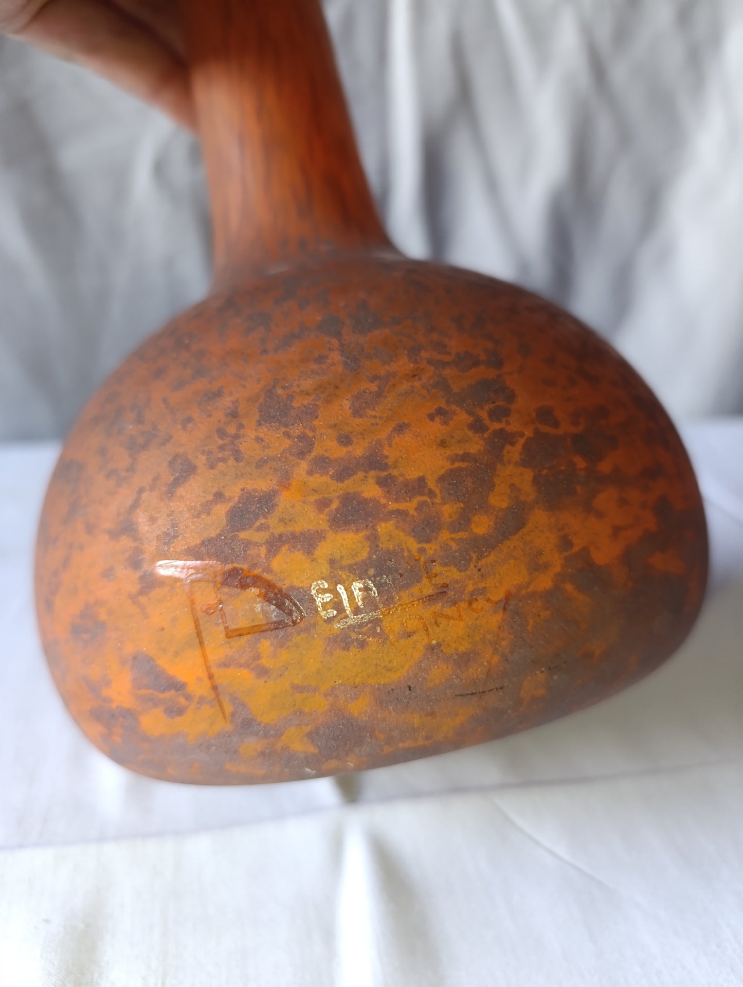Soliflore ancien signé Delatte – verre Art Déco (48 cm)