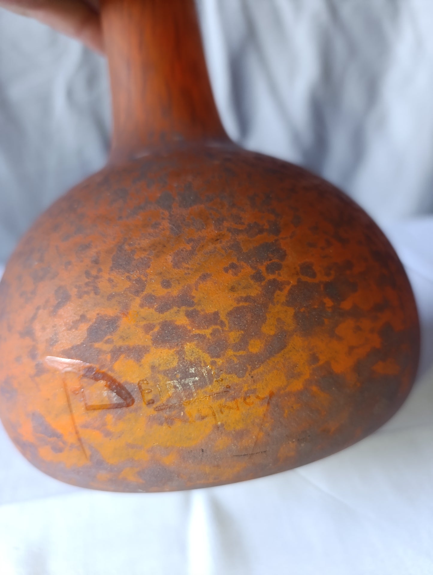 Soliflore ancien signé Delatte – verre Art Déco (48 cm)