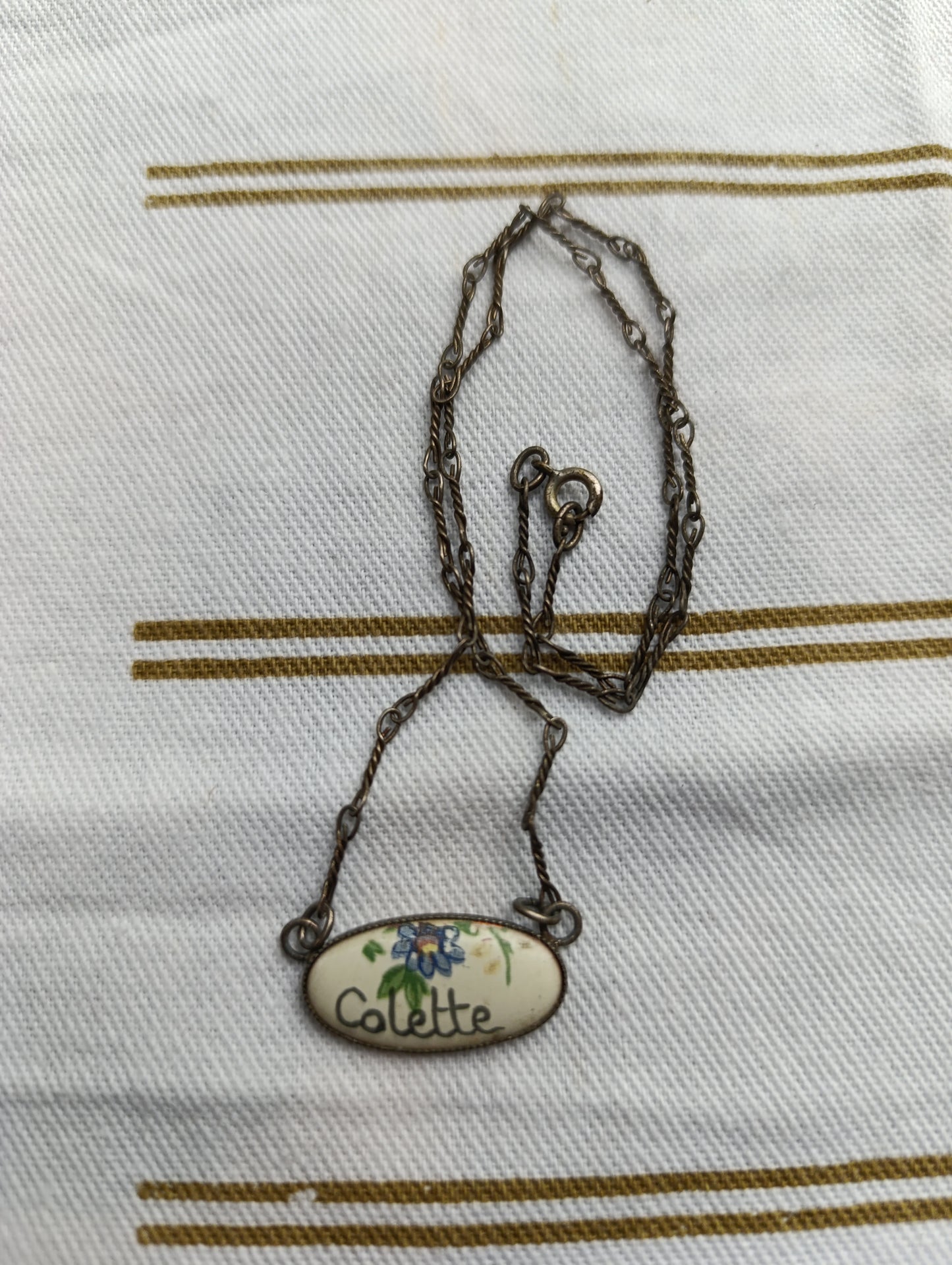 Collier ancien prénom « Colette » émaillé
