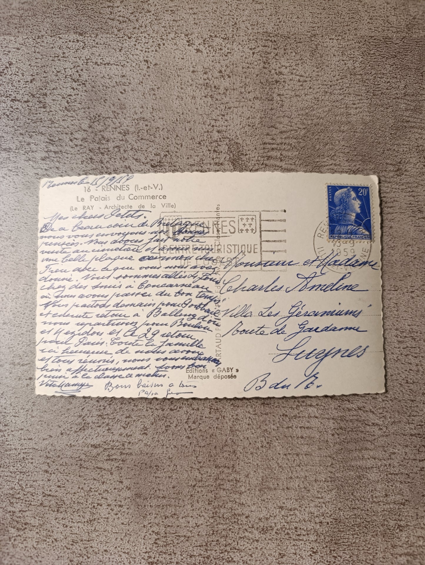 Carte postale ancienne – Rennes – Palais du Commerce – Éditions Gaby