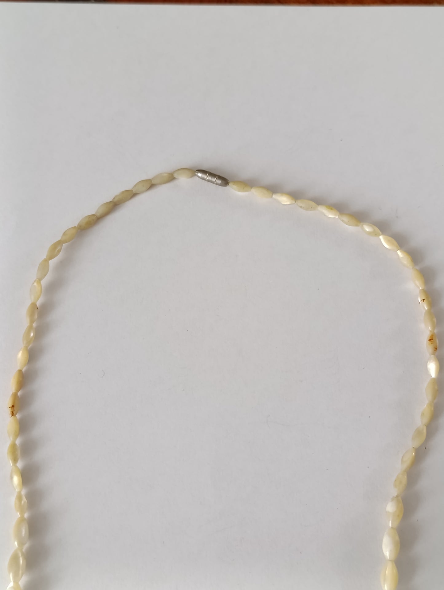 Collier ancien perles ivoire crème fermoir métal argenté 46 cm vintage