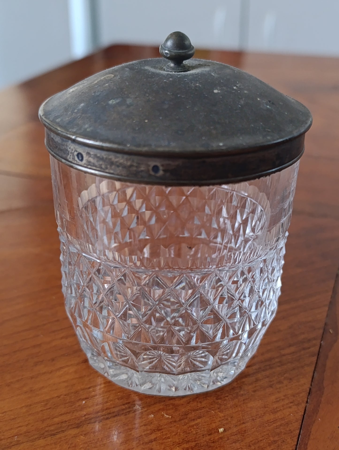 Pot à couvercle ancien en cristal taillé et argent massif poinçon coq (1798–1809)