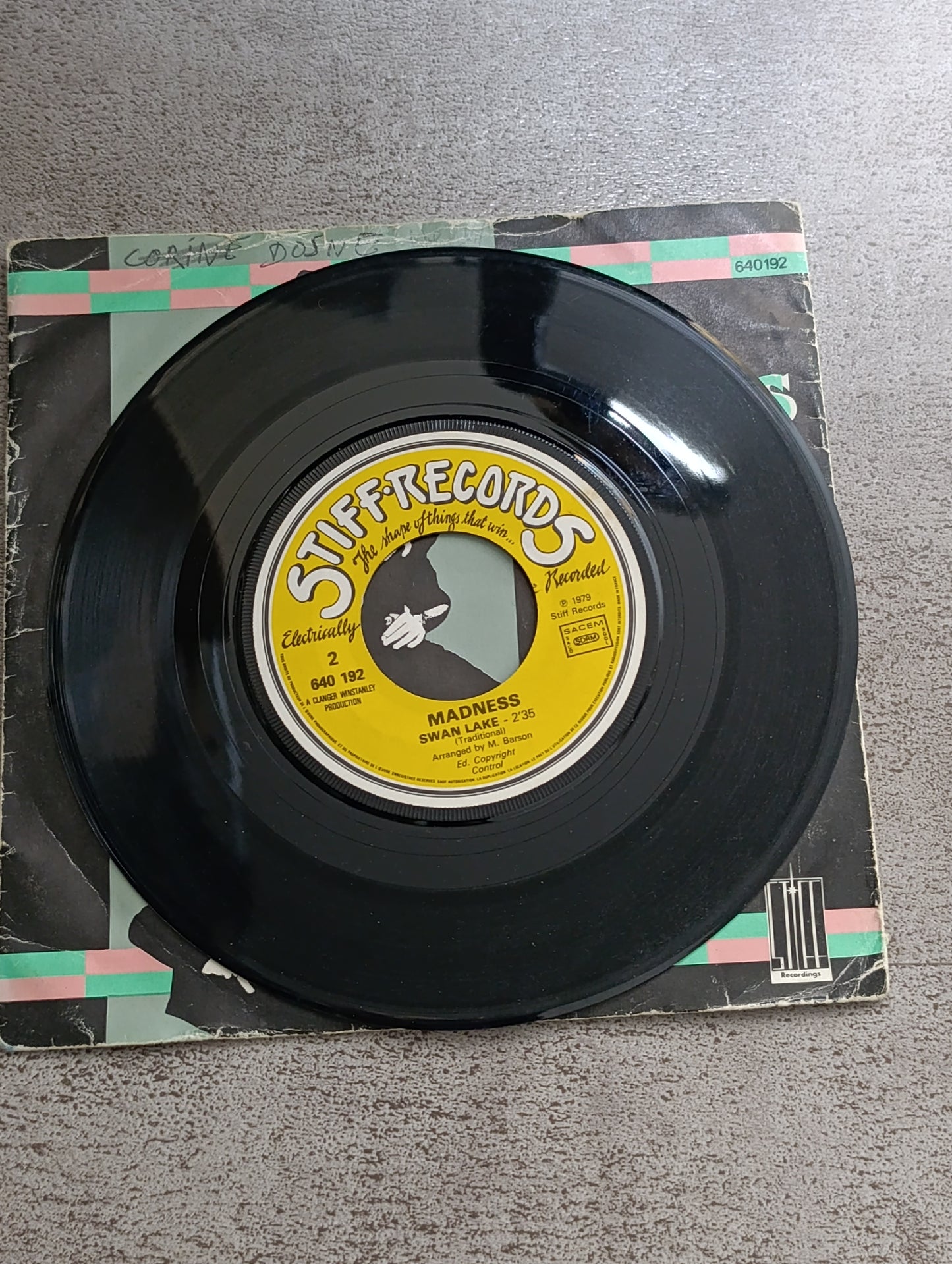 Vinyle 45T Madness – Night Boat to Cairo / Swan Lake (édition originale)