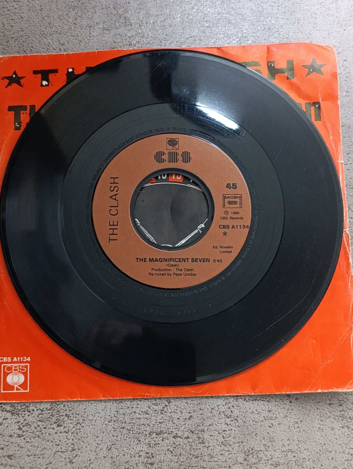 Vinyle 45T The Clash – The Magnificent Seven (édition CBS originale)
