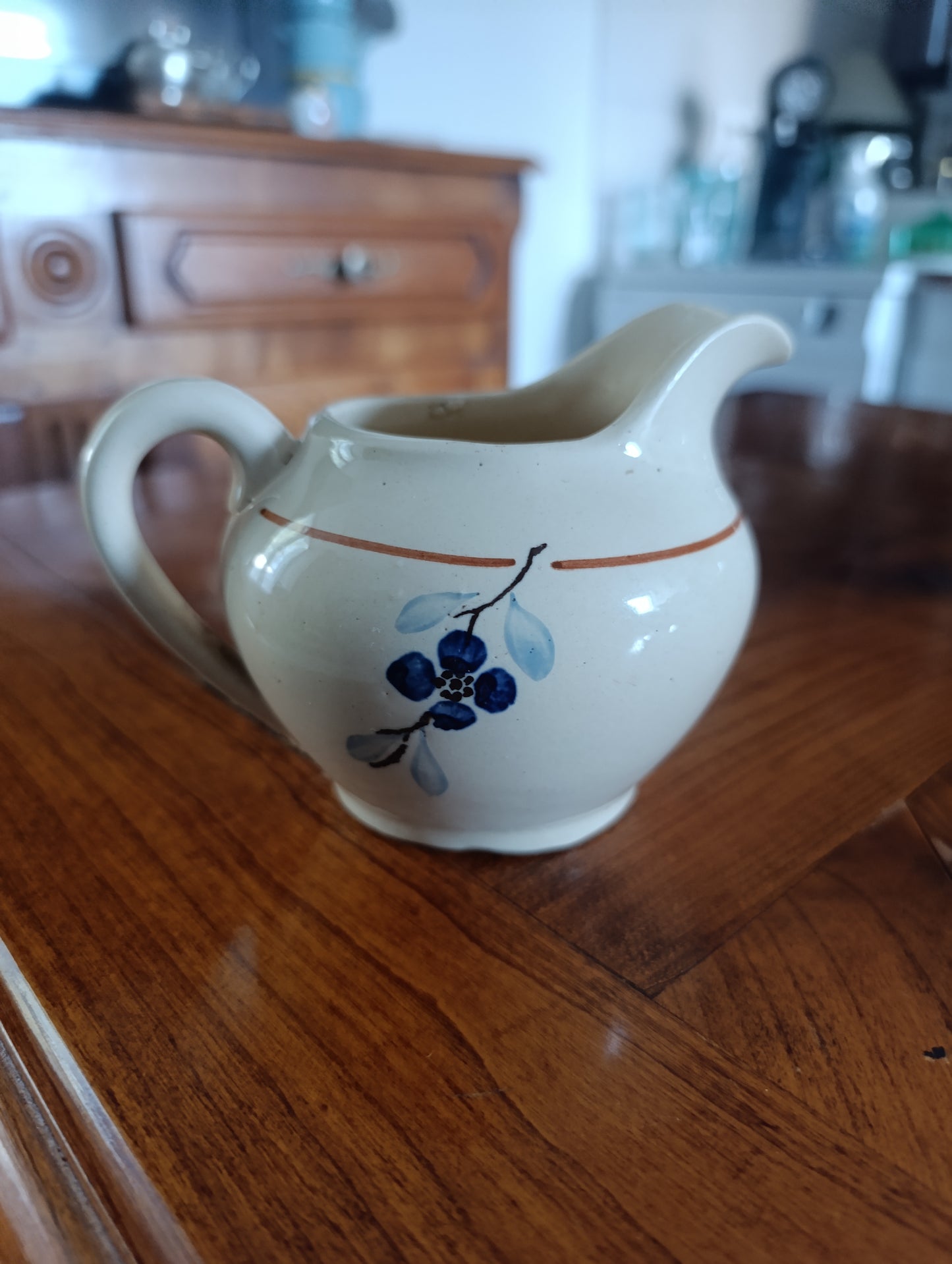 Petit crémier ancien Sarreguemines France modèle 5041