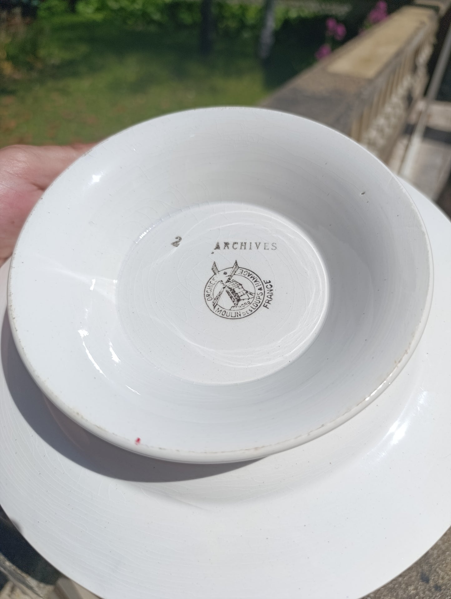 Lot ancien Moulin des Loups & Hamage “Archives” – 6 assiettes creuses + plat sur pied