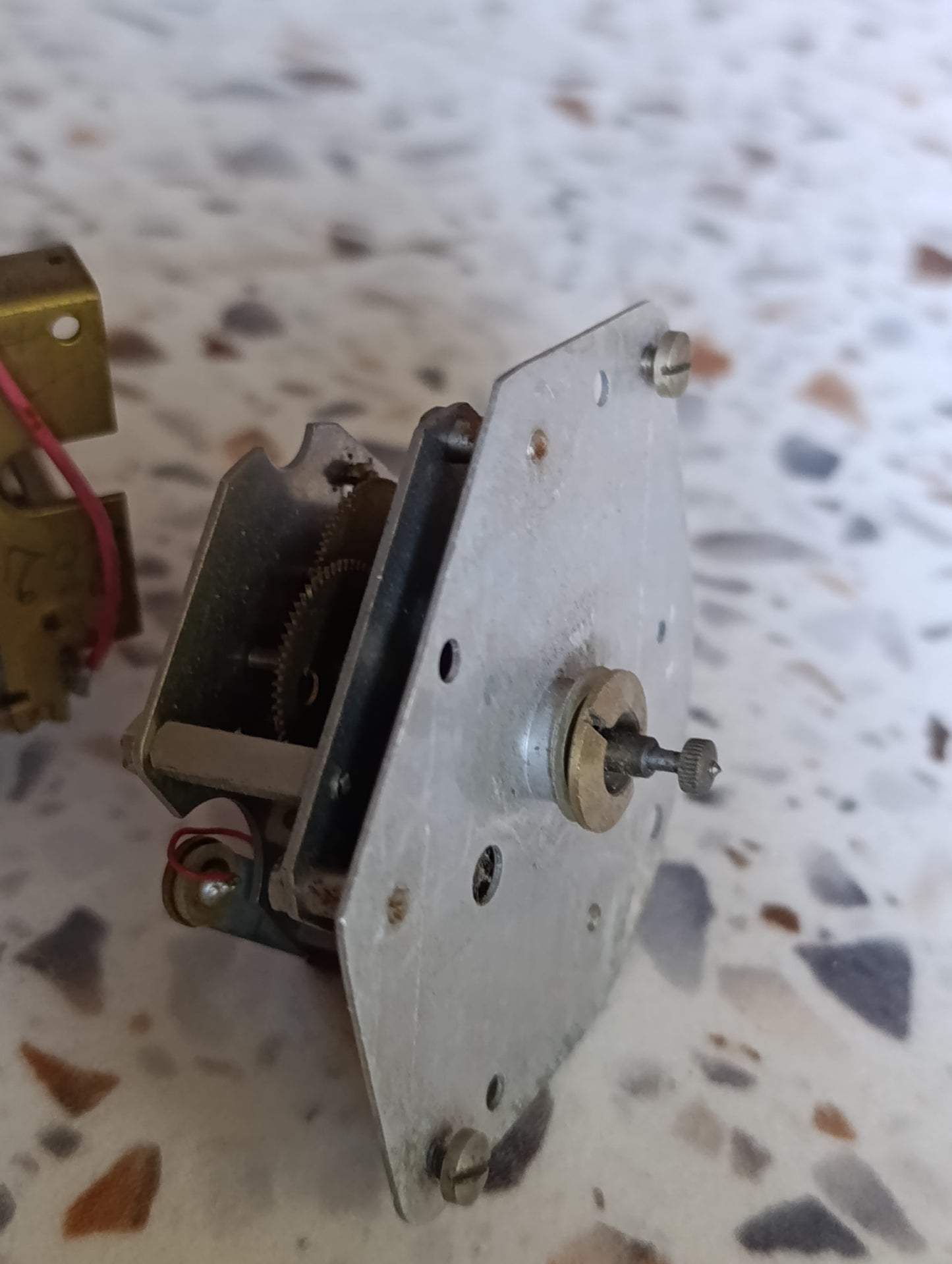 Lot de 3 mouvements d’horloge électrique anciens – Pour pièces ou restauration