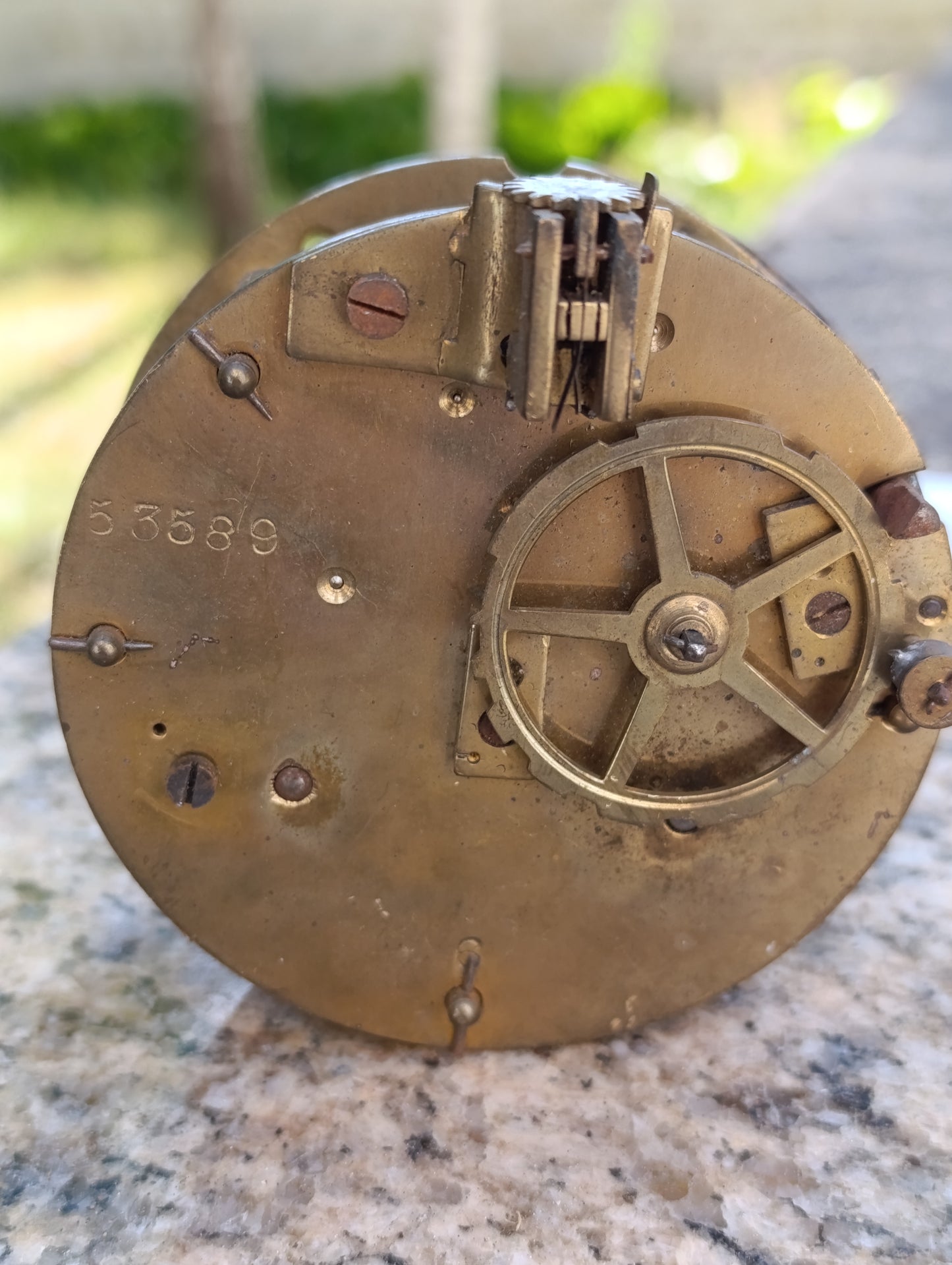 Mouvement d'horloge ancienne à sonnerie 2 barillets Ø 9,3 cm – pour restauration ou pièces