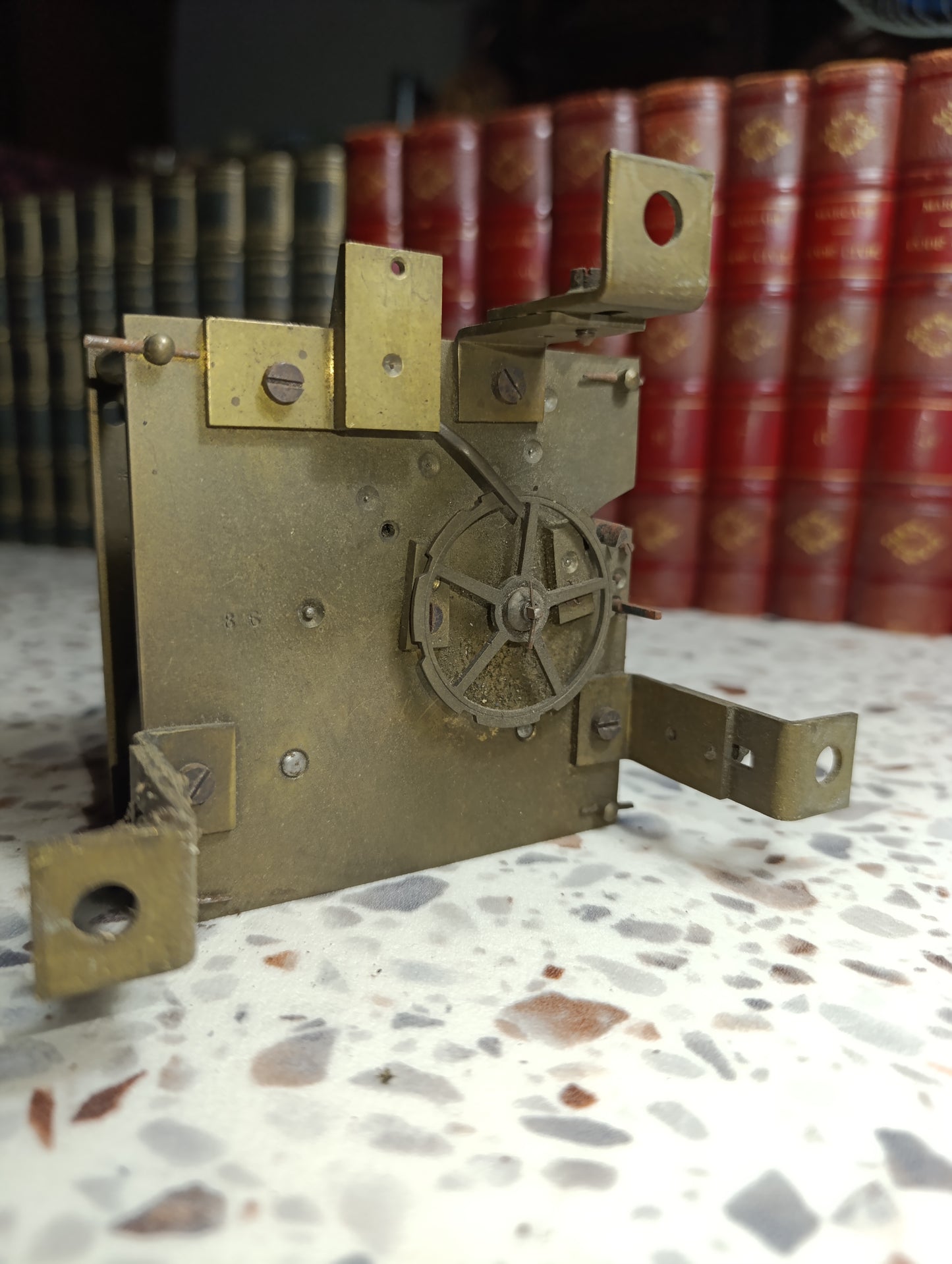 Mouvement d'horloge ancien à sonnerie 2 trains en laiton – Mécanisme pendule à restaurer – Hauteur 10,5 cm