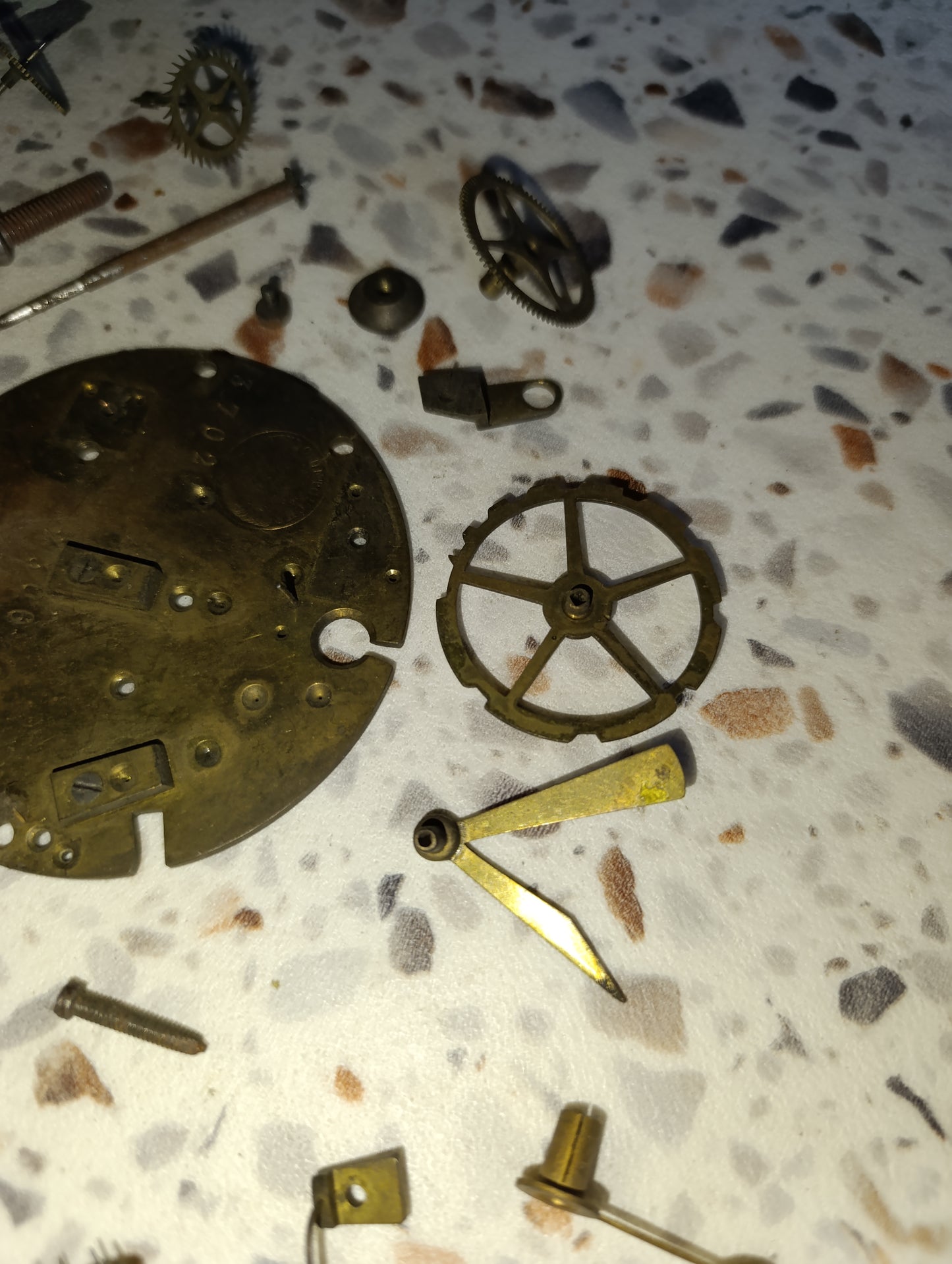 Lot de pièces anciennes d'horlogerie pour pendule