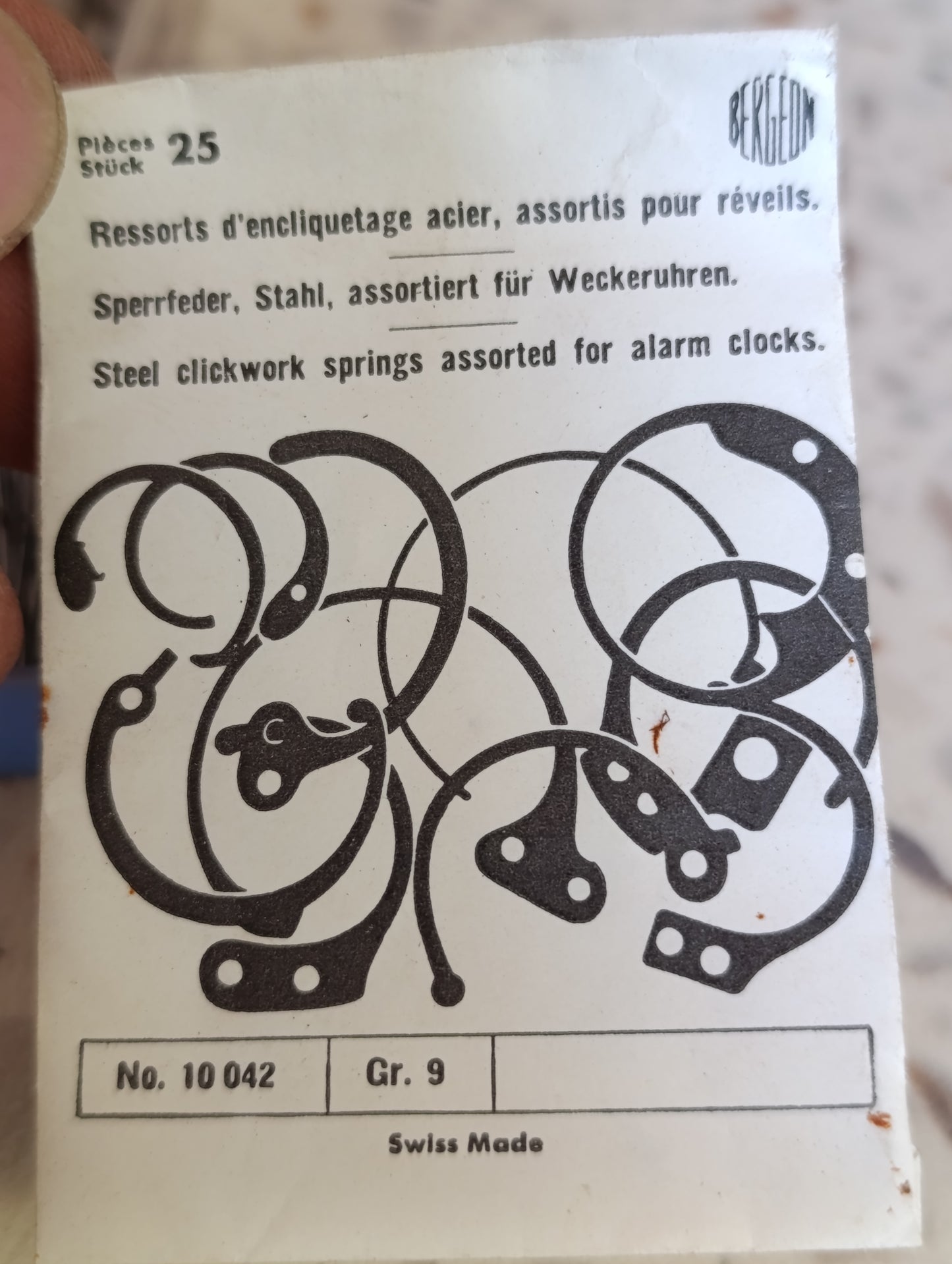 Lot de pièces détachées pour réveils et horlogerie BERGEON Swiss Made – Ressorts, axes, goupilles et composants assortis