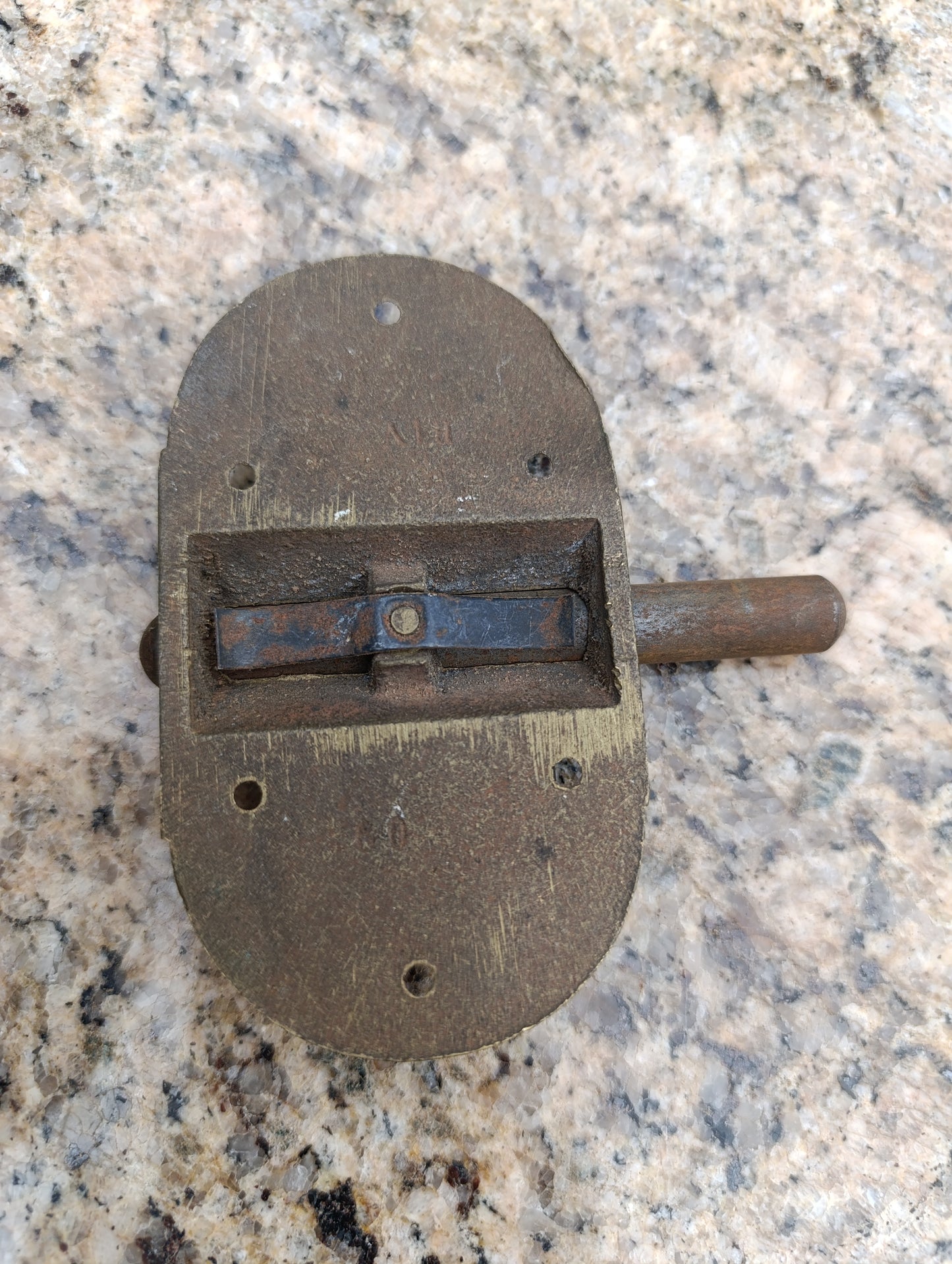 Ancienne targette verrou à coulisse en laiton – pêne acier – quincaillerie de porte