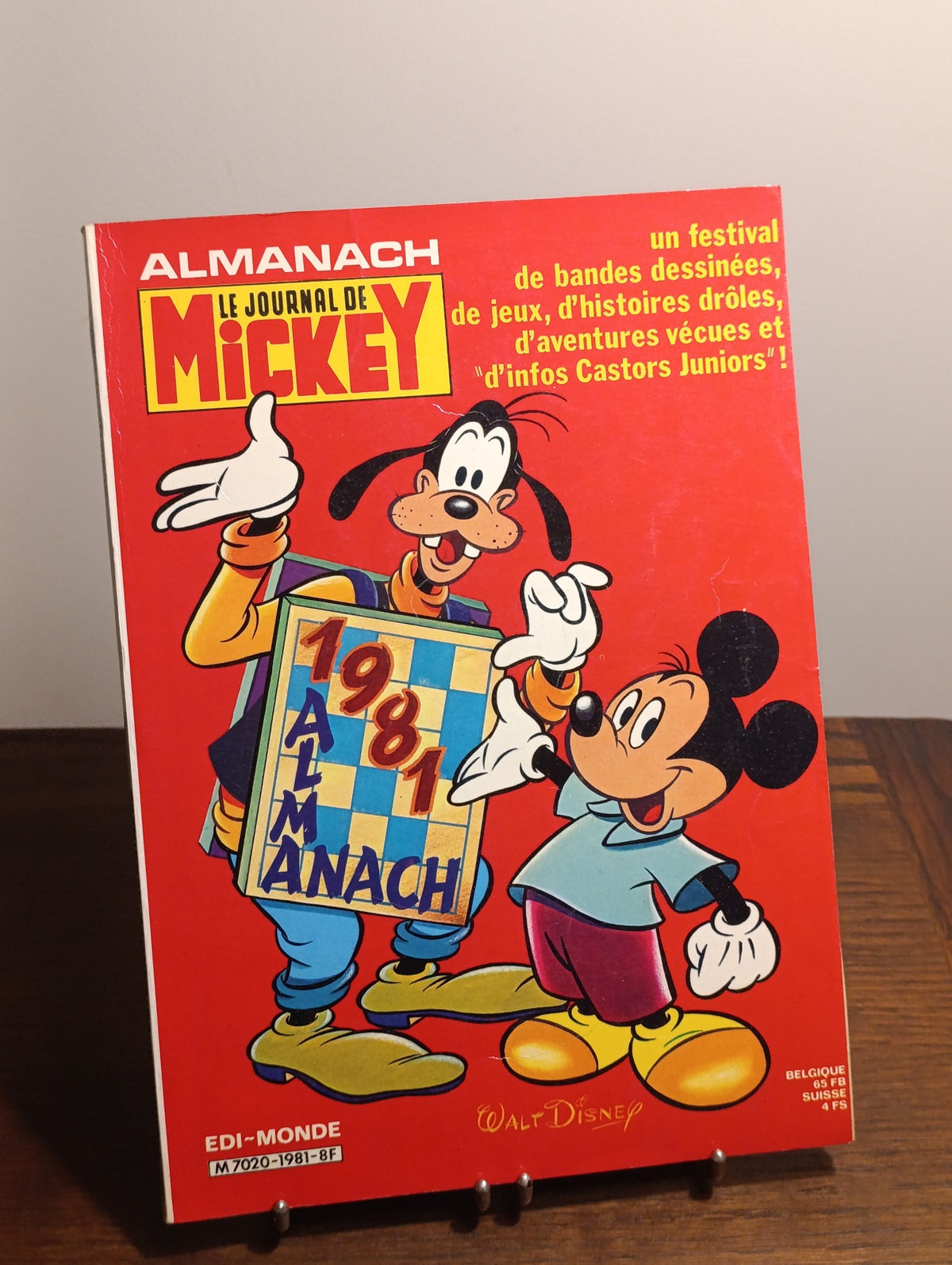 Le Journal de Mickey – Almanach 1981 – BD Disney vintage — Mickey et Dingo présentant l’almanach 1981