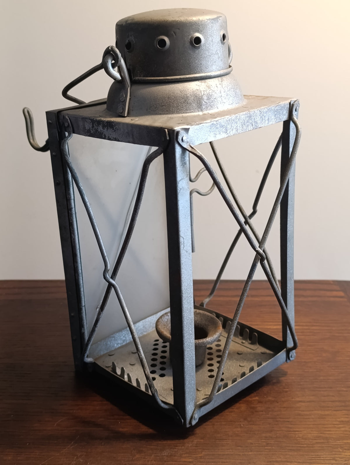 Lanterne GIBE 1941 ANT005 — vue 131829
