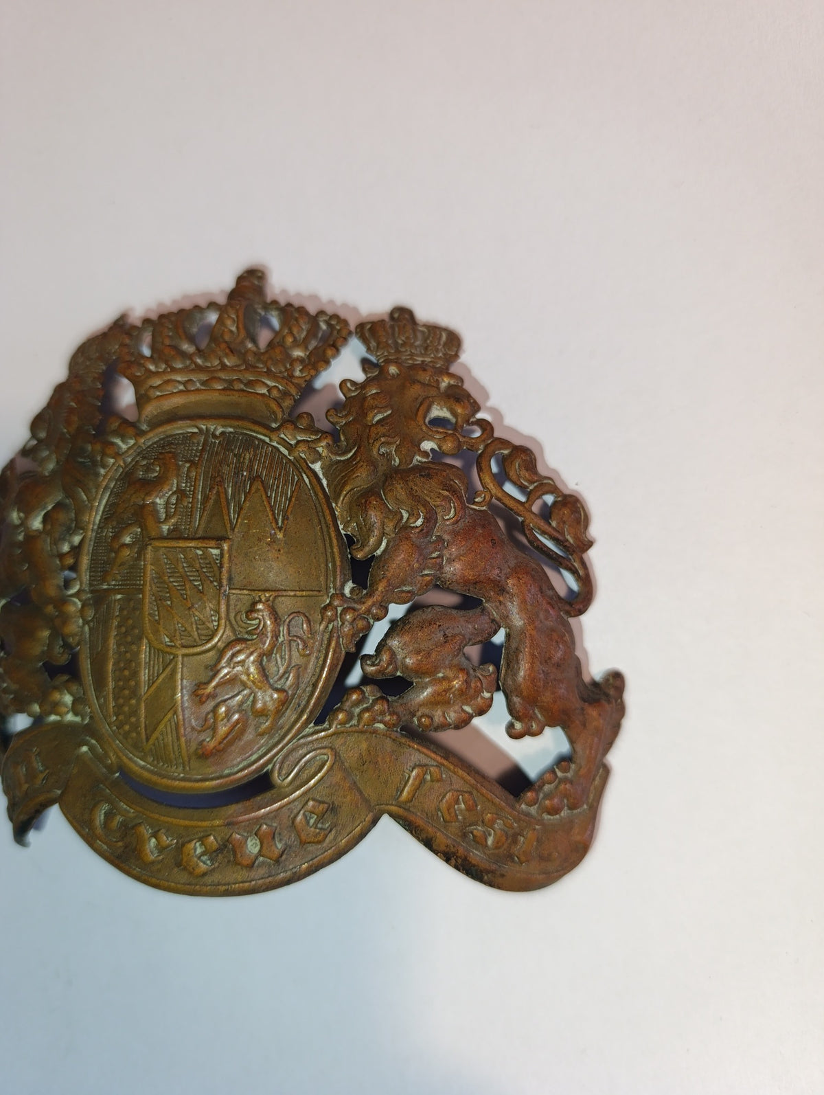 Plaque aux armes de Bavière pour casque à pointe – vue et détails