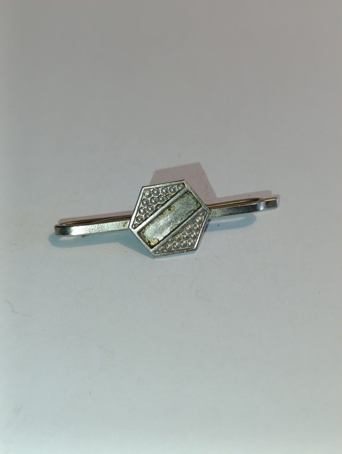 Pince à cravate vintage à motif hexagonal argenté