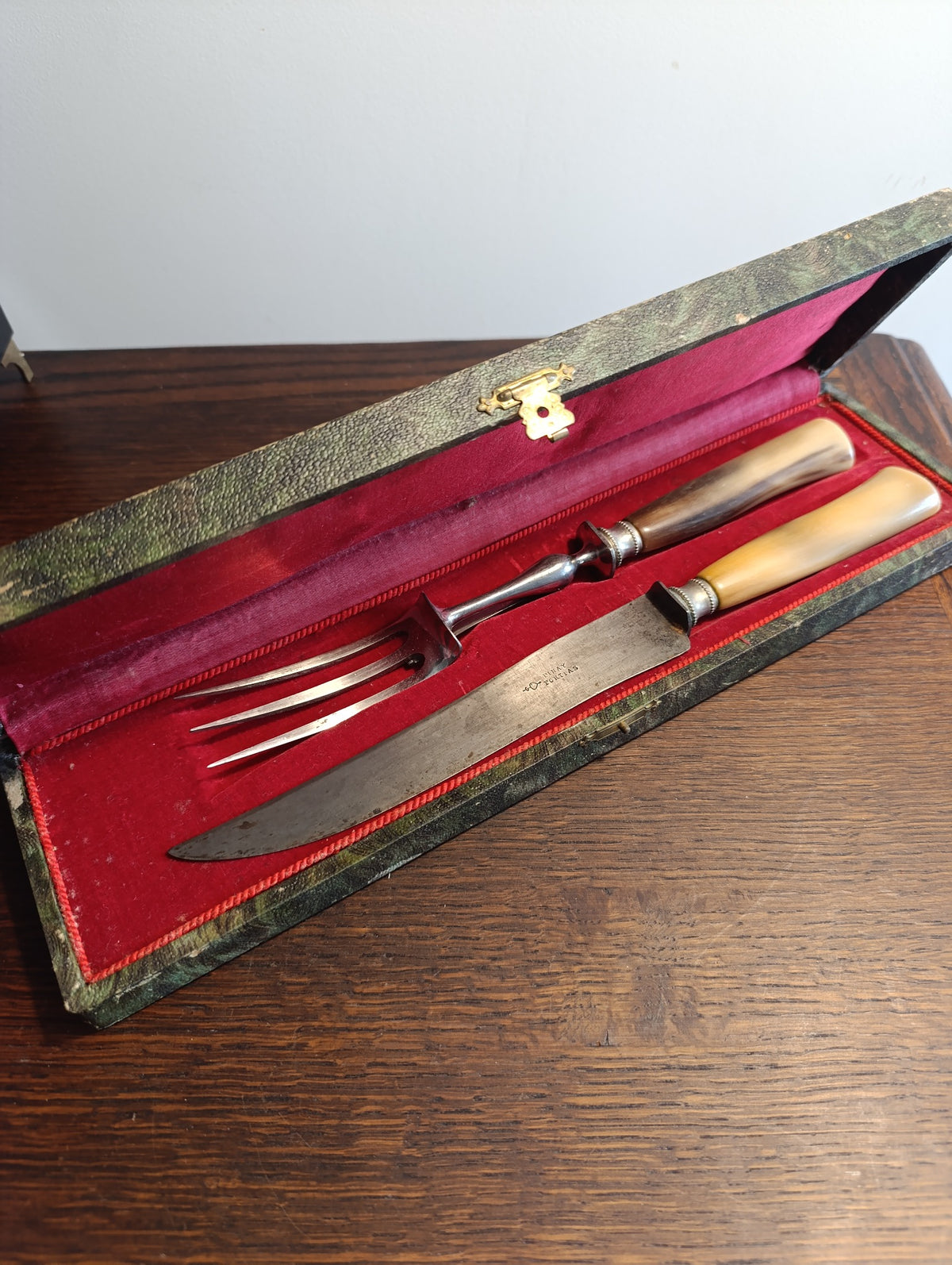 Service à découper Pinay Fortias en coffret CUI030