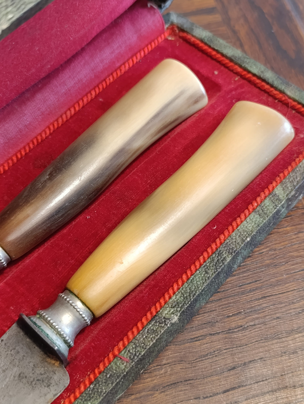 Service à découper Pinay Fortias CUI030 — marquage, manches et coffret