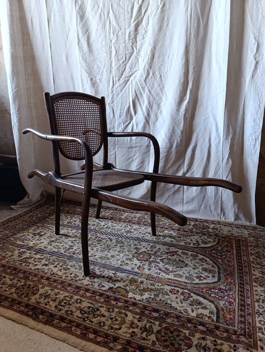 Antique chaise à porteurs avec poignées longues, mobilier de transport historique