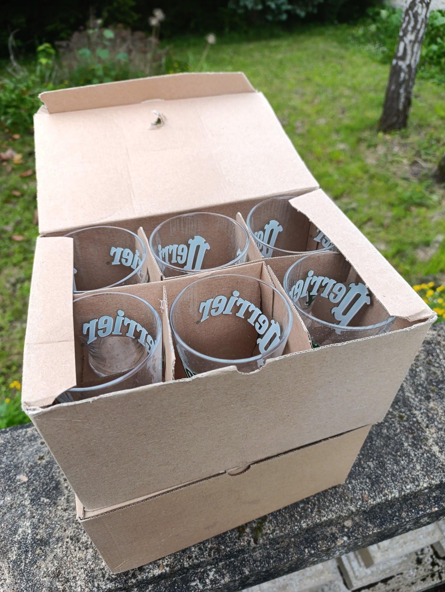 Lot de 12 verres Perrier vintage publicitaires