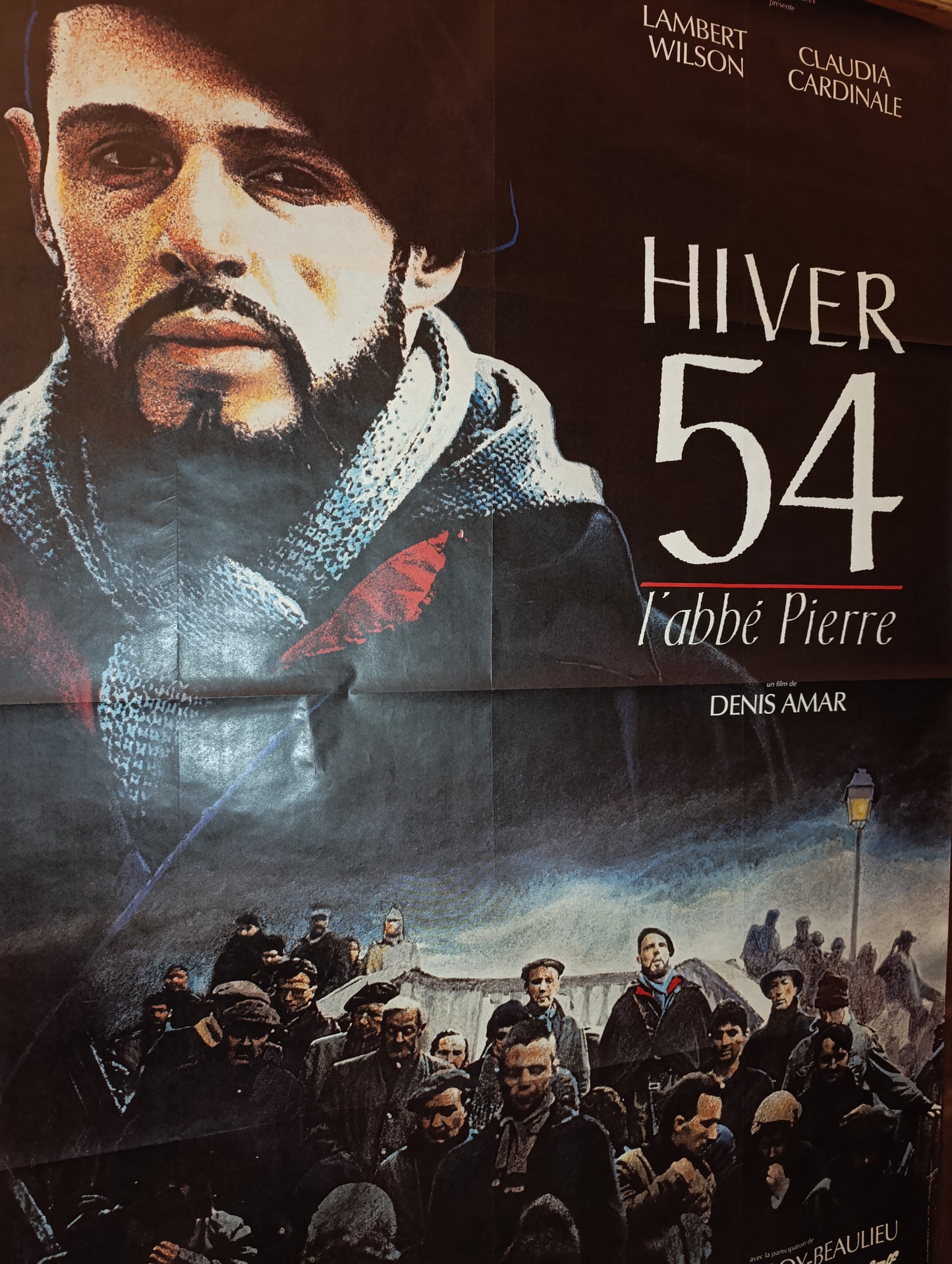 Affiche cinéma originale – Hiver 54, l’Abbé Pierre (1989) – Grand format 157×116 cm – Lambert Wilson / Claudia Cardinale – Non déchirée