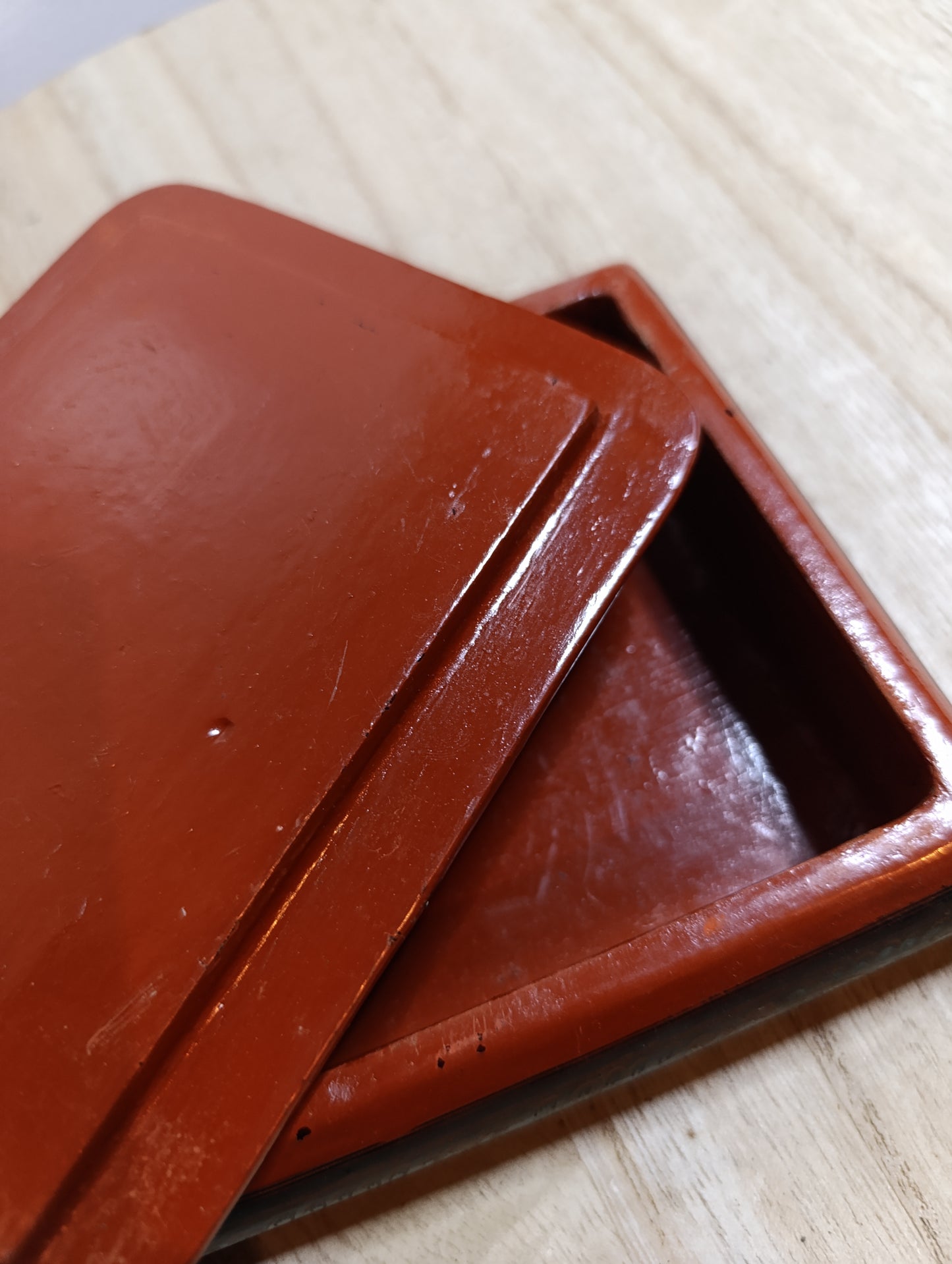 Boîte laquée artisanale russe – décor traditionnel peint à la main