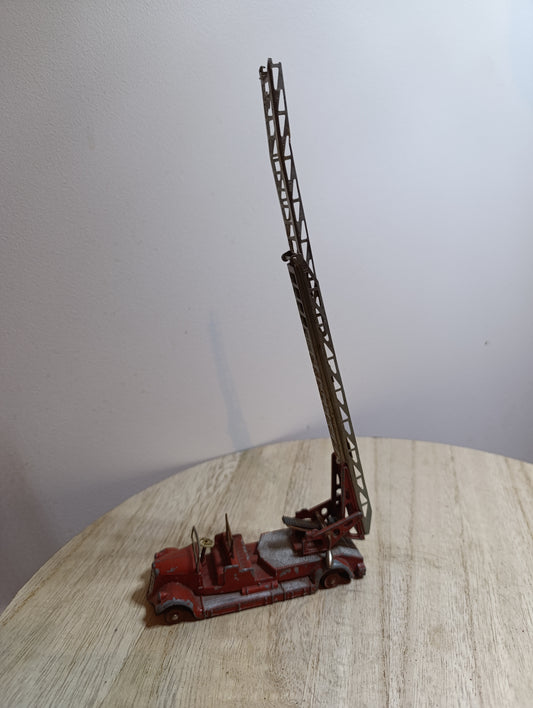 Dinky Toys Bedford Camion de Pompiers échelle extensible – vintage