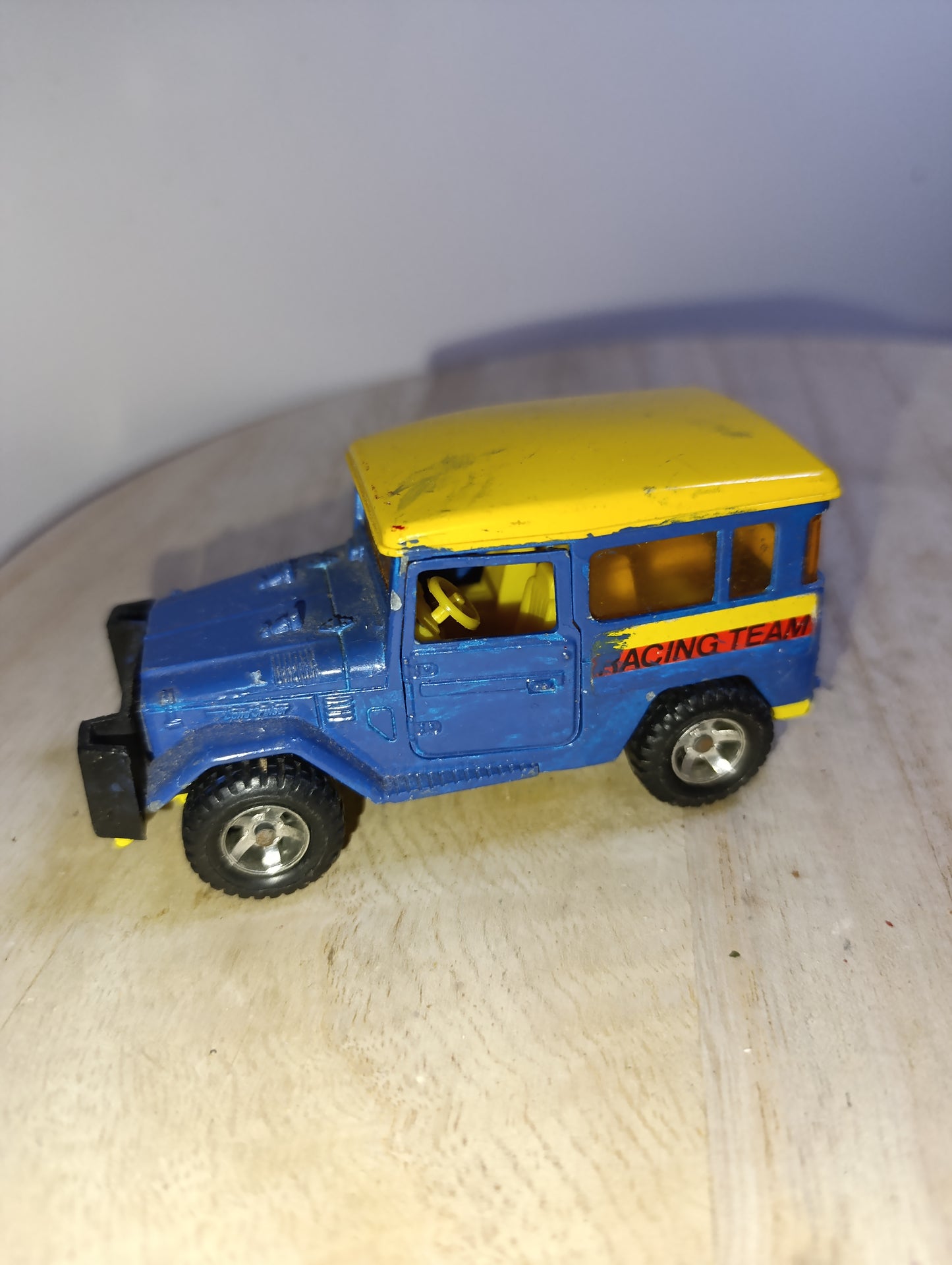 🚙 Majorette Toyota Land Cruiser Racing Team – 1/43