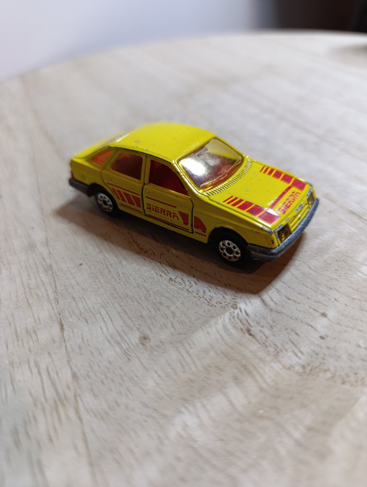 Ford Sierra Majorette N°272 - Échelle 1/58 - Made in France
