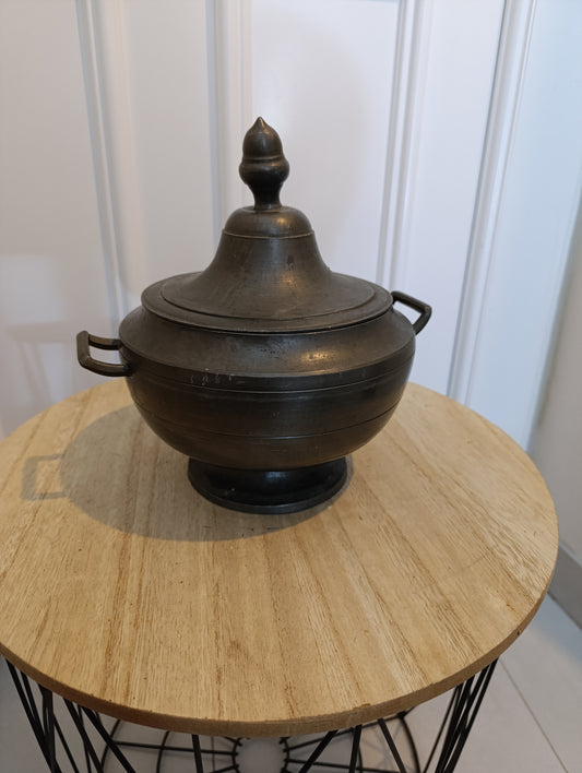 Ancienne soupière en étain avec couvercle – 1,8 kg