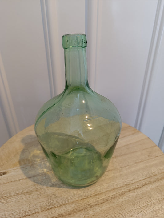 Ancienne bouteille verte en verre bullé – Marquée VIRENAL