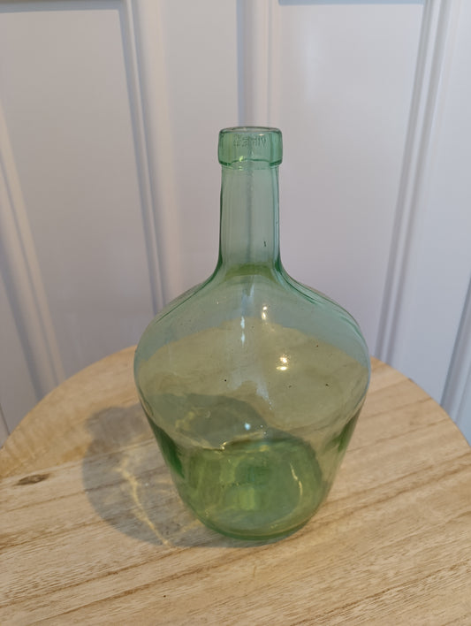 Ancienne bouteille verte en verre bullé – Marquée VIRENAL