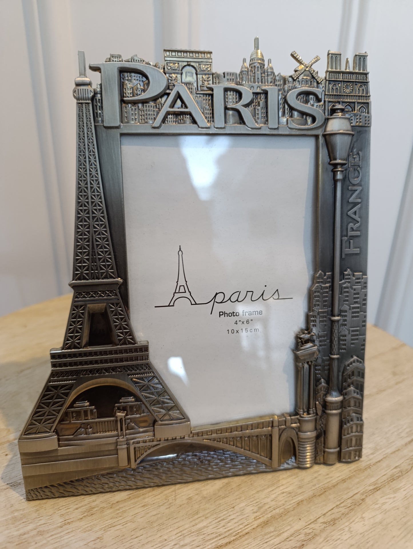 Cadre photo souvenir Paris en métal 3D