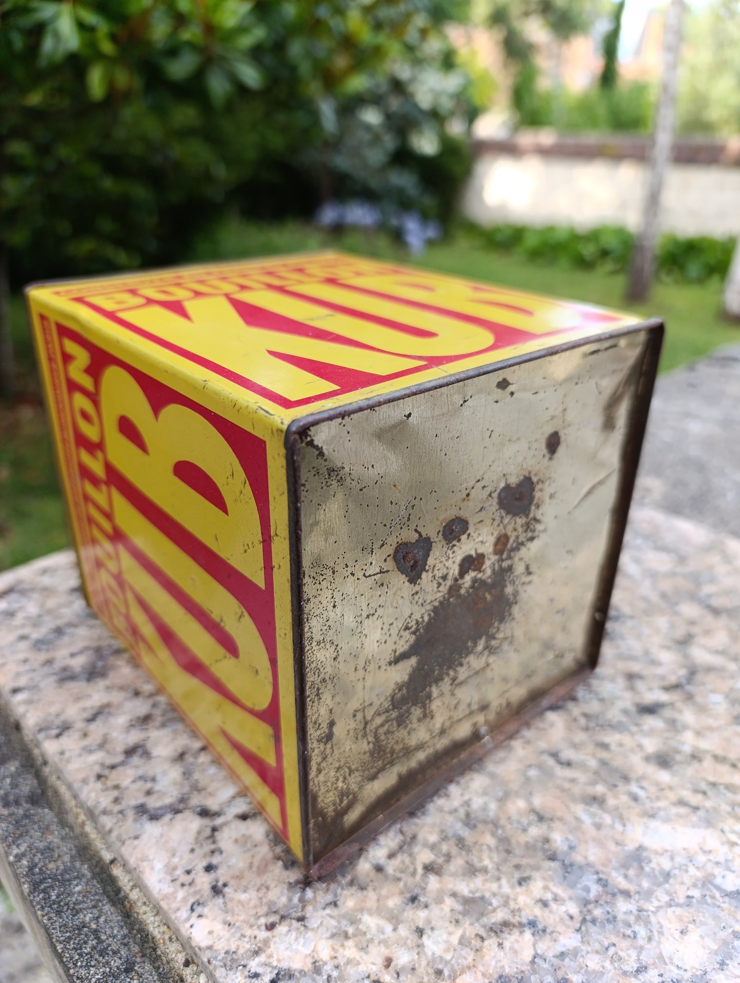 Boîte métal publicitaire ancienne Bouillon Kub – Grand modèle