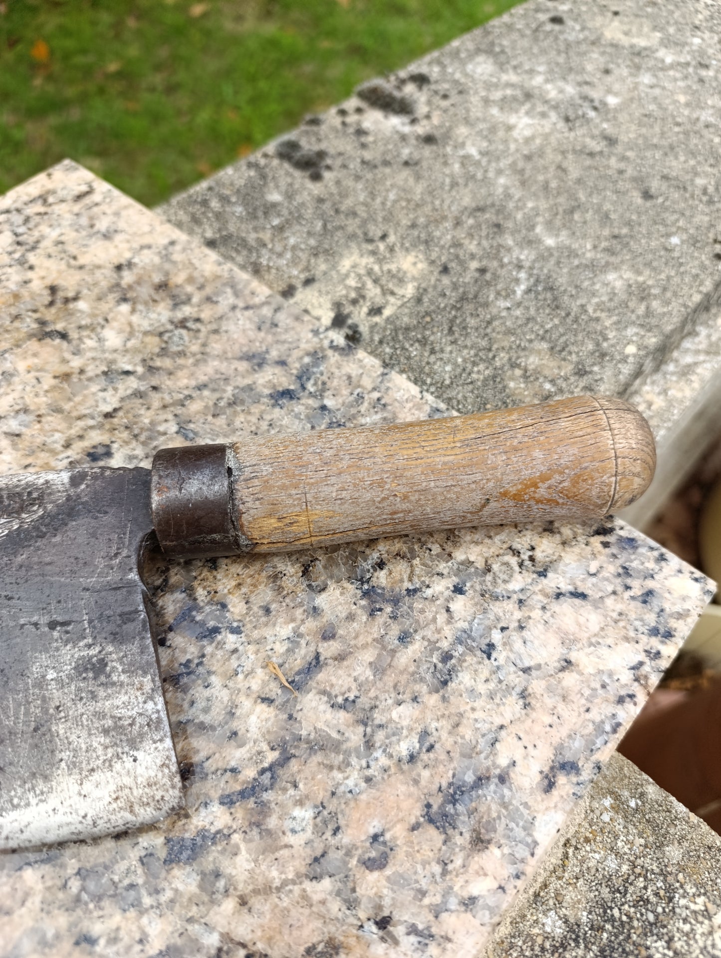 Hachoir ancien REUSY 34 cm – manche bois
