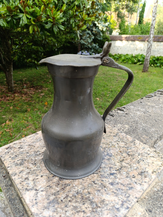 Grand pichet ancien en étain à couvercle – 2 kg